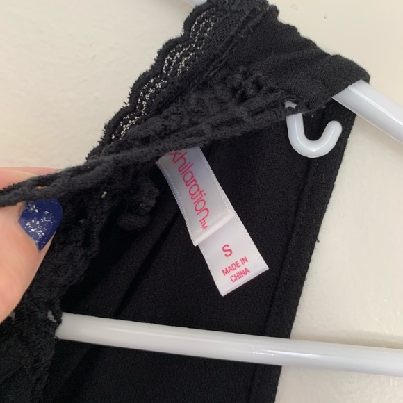 Black summer sun dress with lacy crochet detailing - Picture 2 of 5